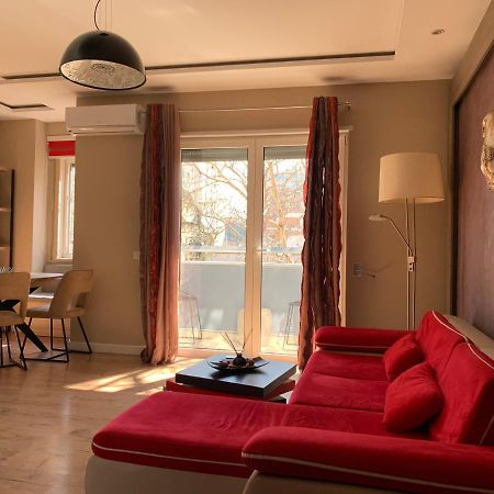 Haris Apartments Tirana Esterno foto