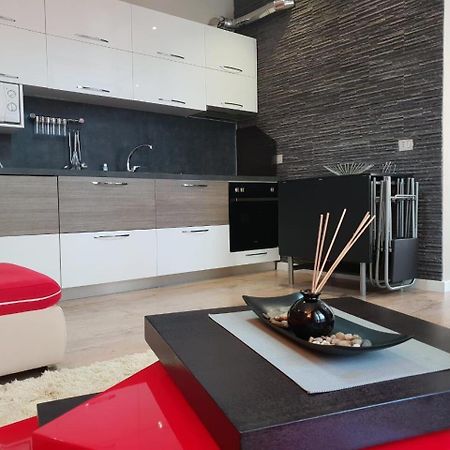 Haris Apartments Tirana Esterno foto
